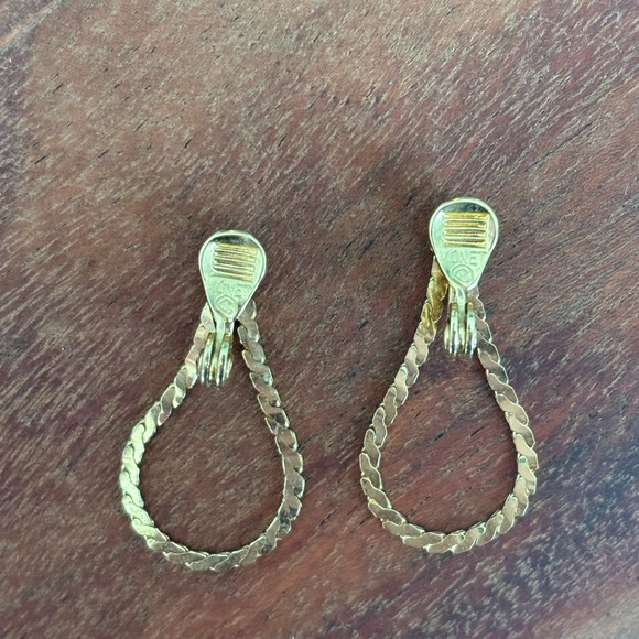 Gold Tone Chain Dangle Clip On Earrings by Monet - DAINTY & LIGHT - Picture 5 of 6